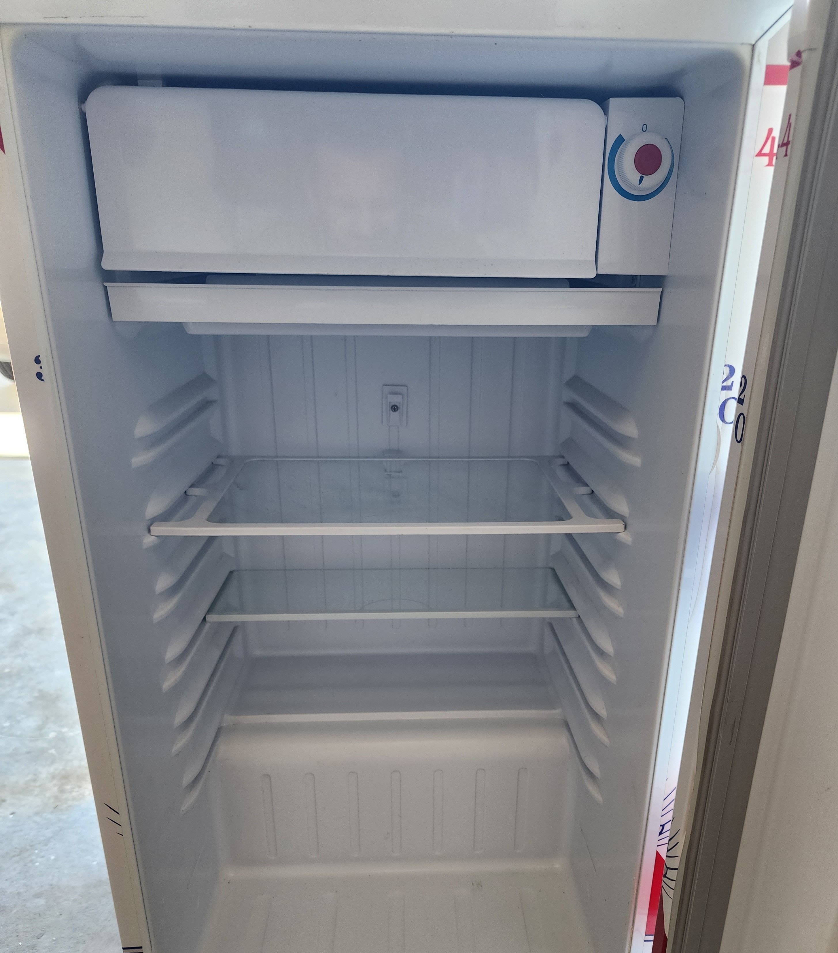 pabst blue ribbon mini fridge