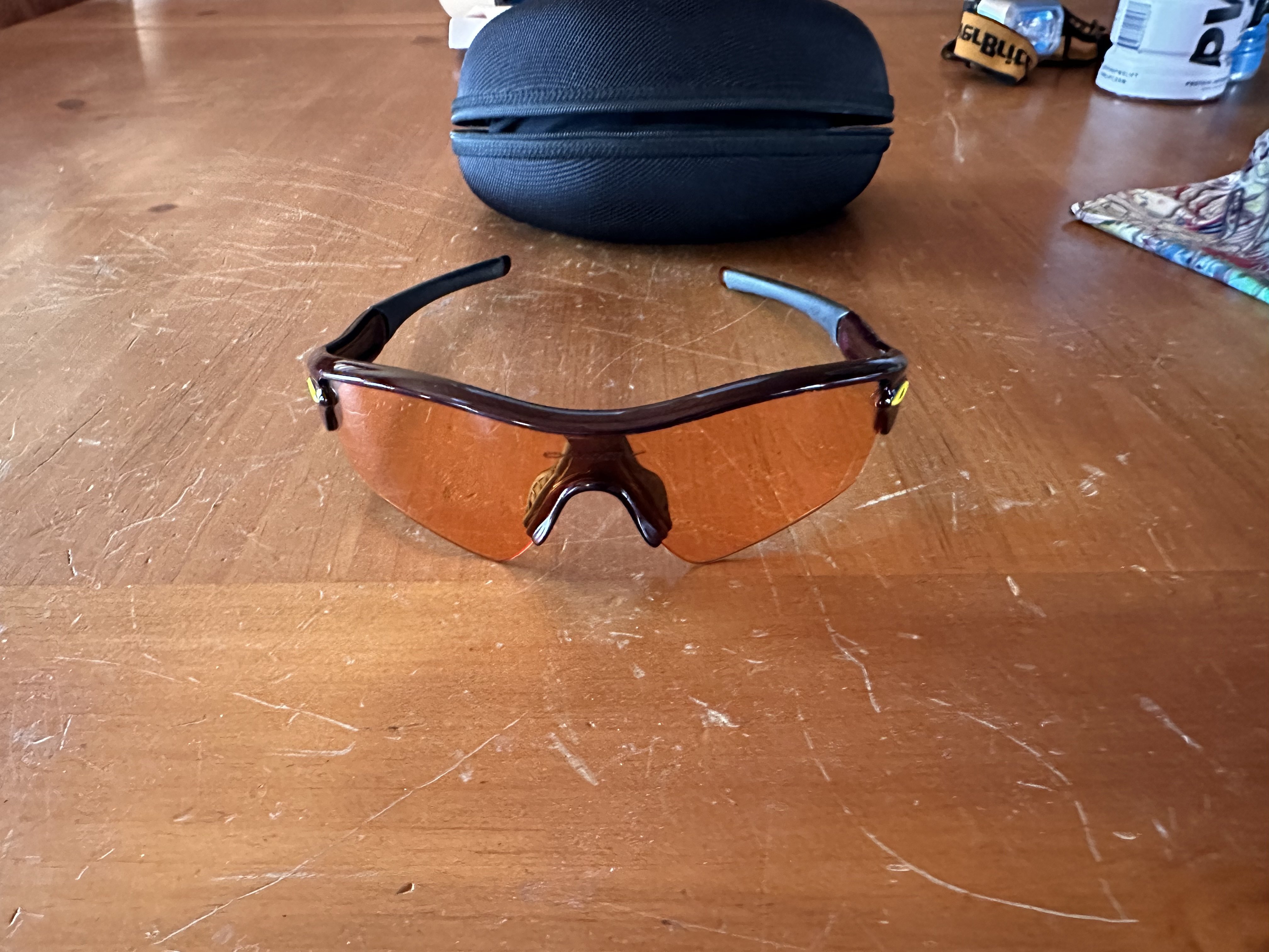 Please Identify Tyler Sunglasses in Ending outfit | Oakley Forum