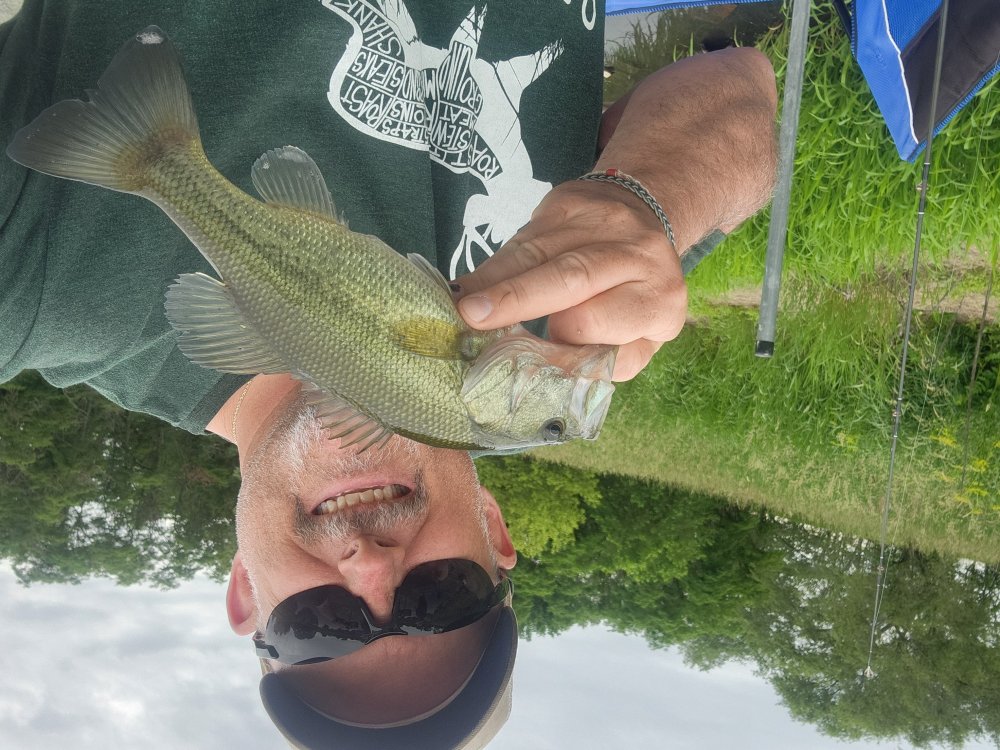 673079716_IowaBass_FloatingRapala.thumb.jpg.d0dc1102405aed72760ce7485d9a956f.jpg